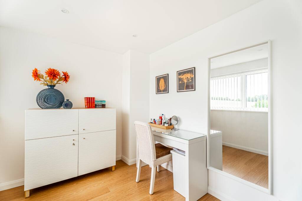 Additional image 14 of Gibbons Close, Sandridge, St. Albans, Hertfordshire, AL4