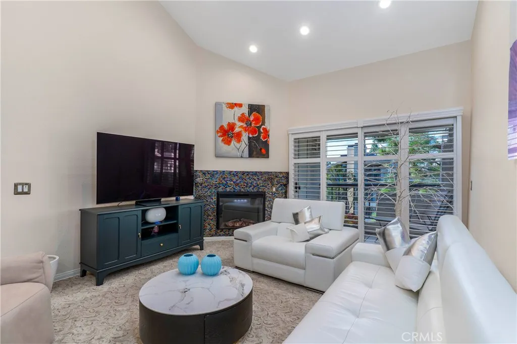 Additional image 2 of 5515 Canoga ave. #329, Woodland Hills, CA 91367
