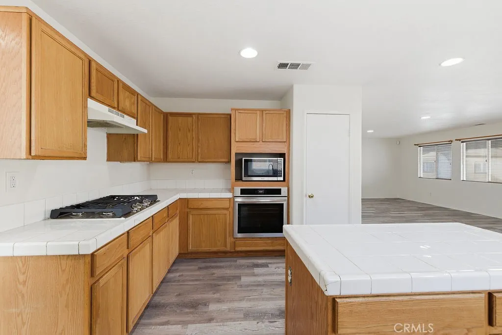 Additional image 15 of 43336 22nd St W, Lancaster, CA 93536