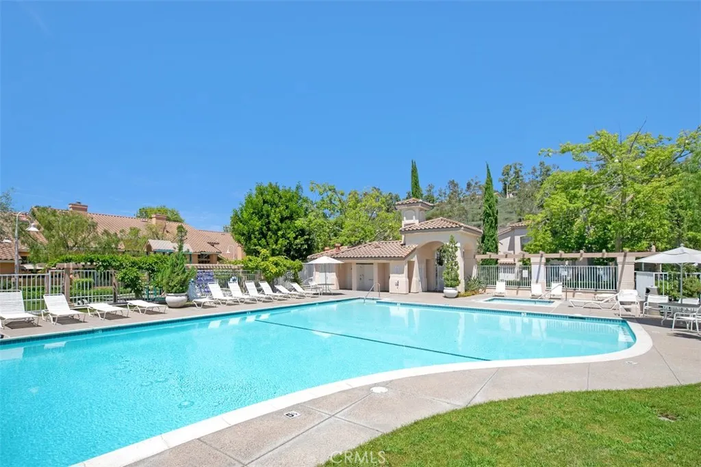 110 Nightingale Dr, Aliso Viejo, CA 92656