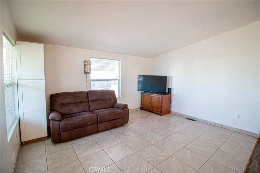 Additional image 6 of 4444 E Avenue R, Palmdale, CA 93552
