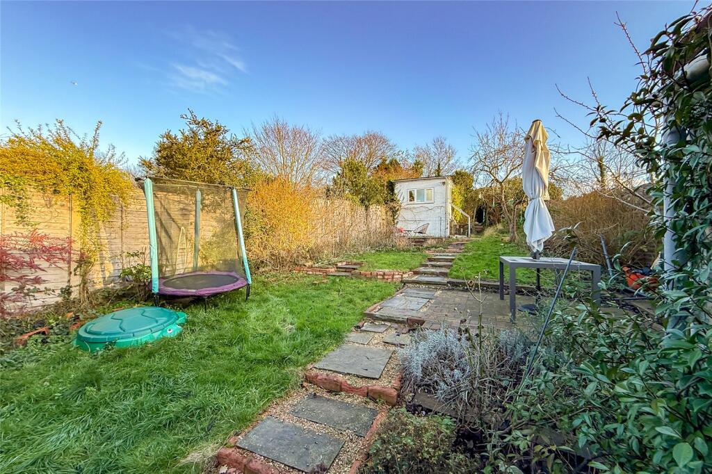 Additional image 14 of White Hedge Drive, St. Albans, Hertfordshire, AL3