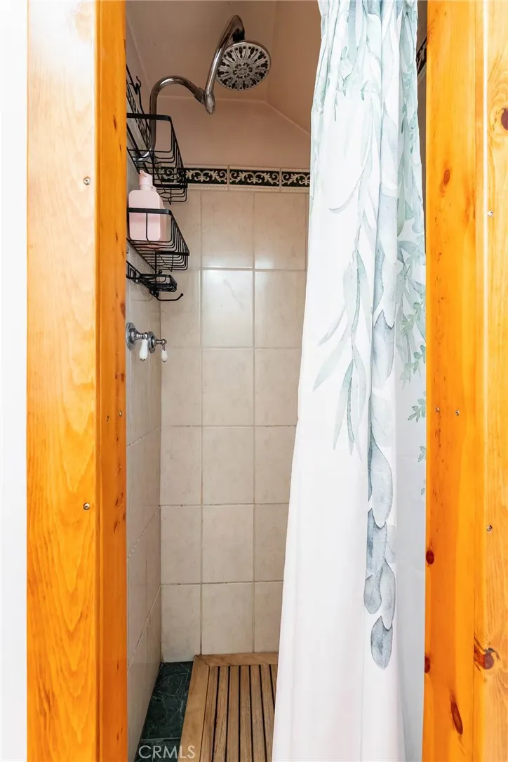 Additional image 53 of 23348 Outlook Ln, Crestline, CA 92325