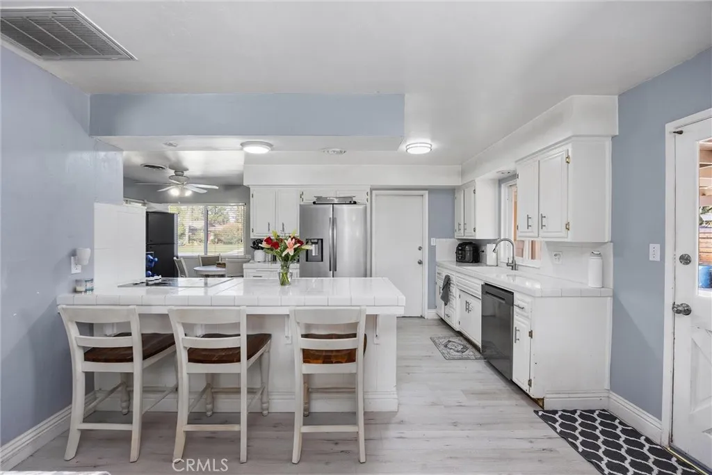 Additional image 77 of 2105 Jason St, Bakersfield, CA 93312