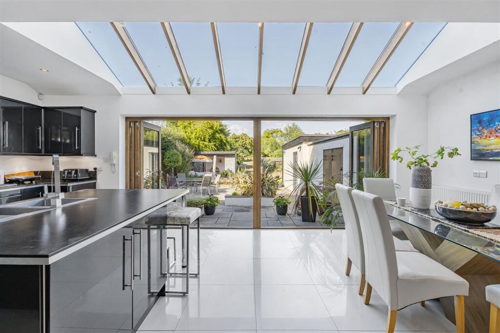 Additional image 9 of Codicote Road, Welwyn