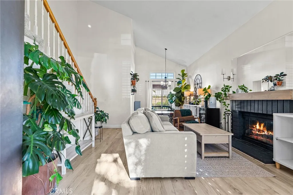 Additional image 38 of 21625 Farmington Ln, Saugus, CA 91350