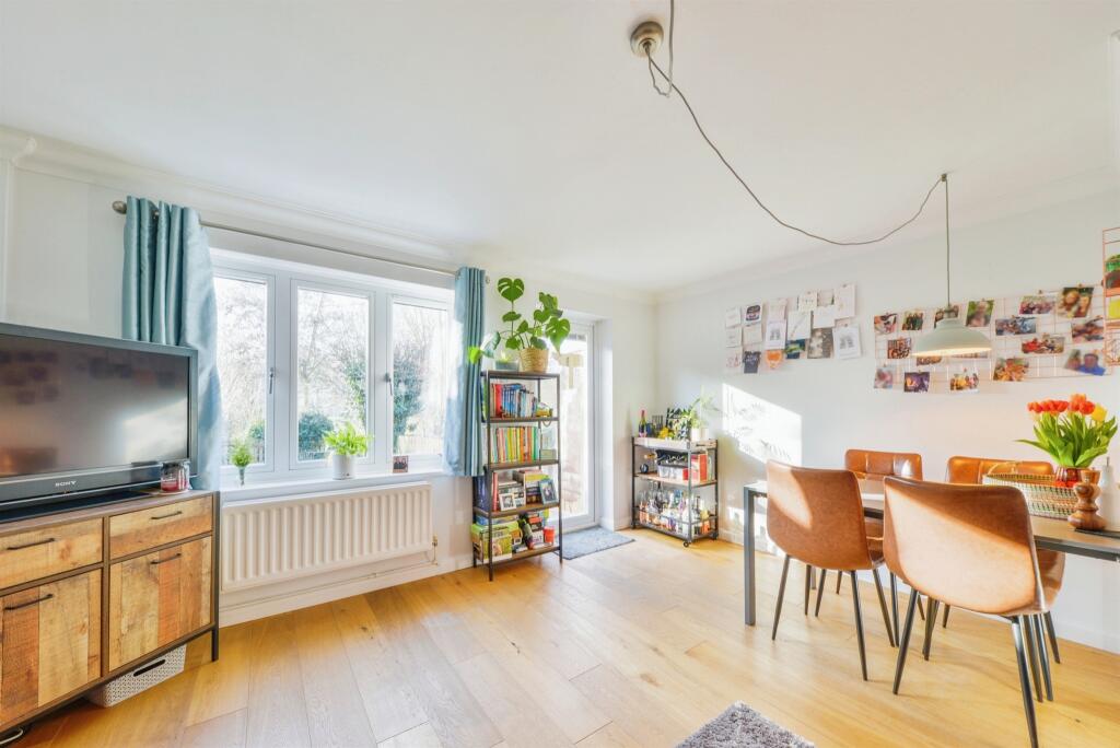 Additional image 4 of Riverbanks Close, Harpenden