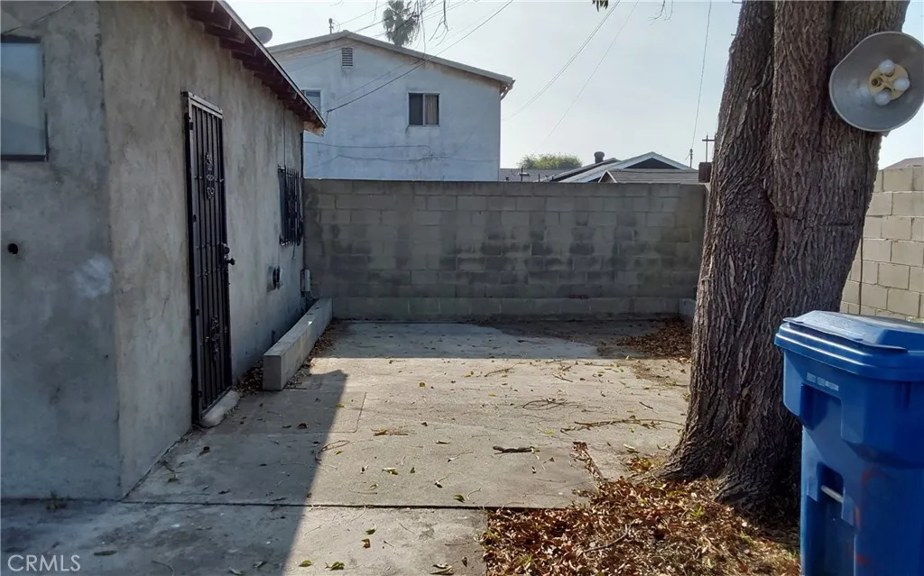 Additional image 30 of 824 W 74th St, Los Angeles, CA 90044