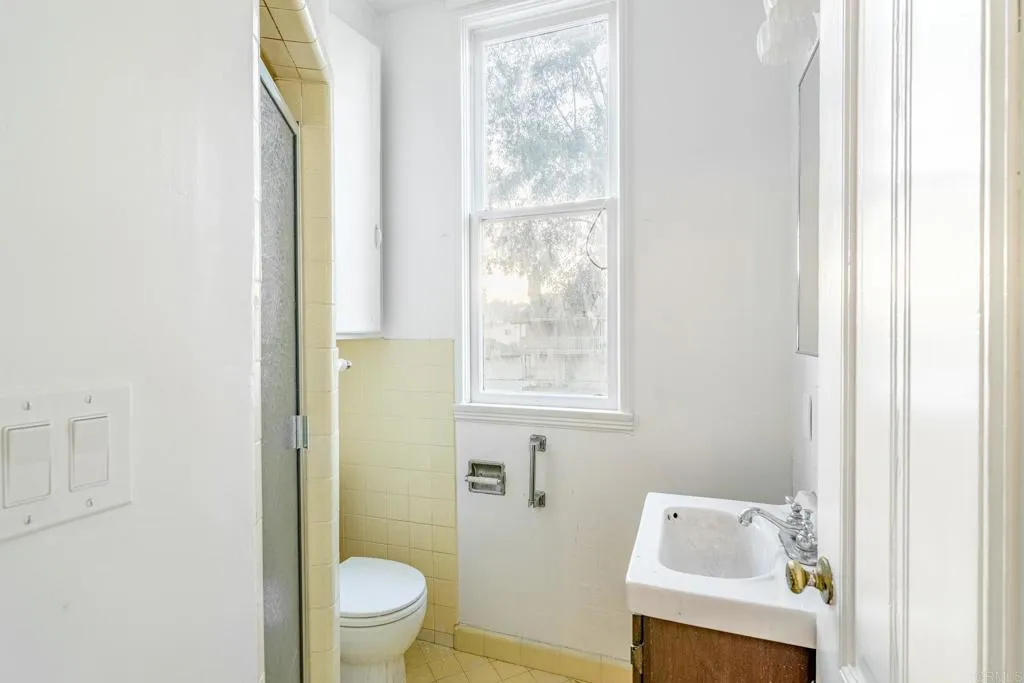 Additional image 23 of 1571 Granite Hills Dr, El Cajon, CA 92019