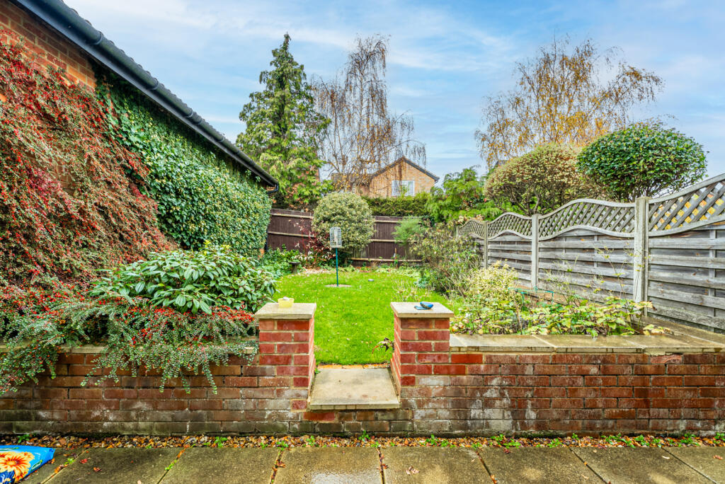 Additional image 3 of Richmond Walk, St. Albans, Hertfordshire, AL4