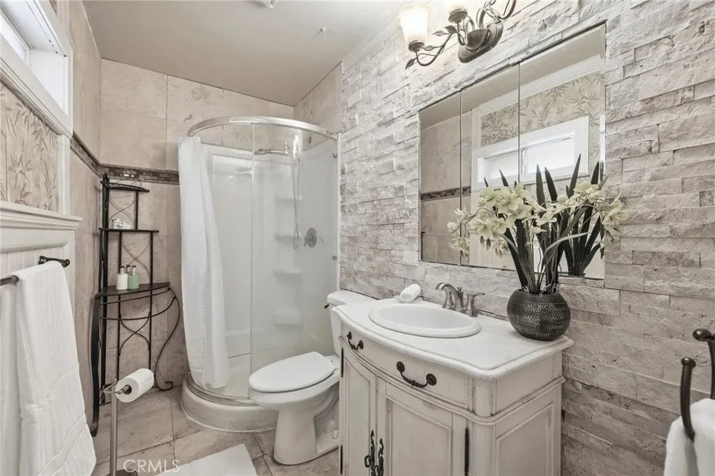 Additional image 58 of 550 Fermoore St, San Fernando, CA 91340