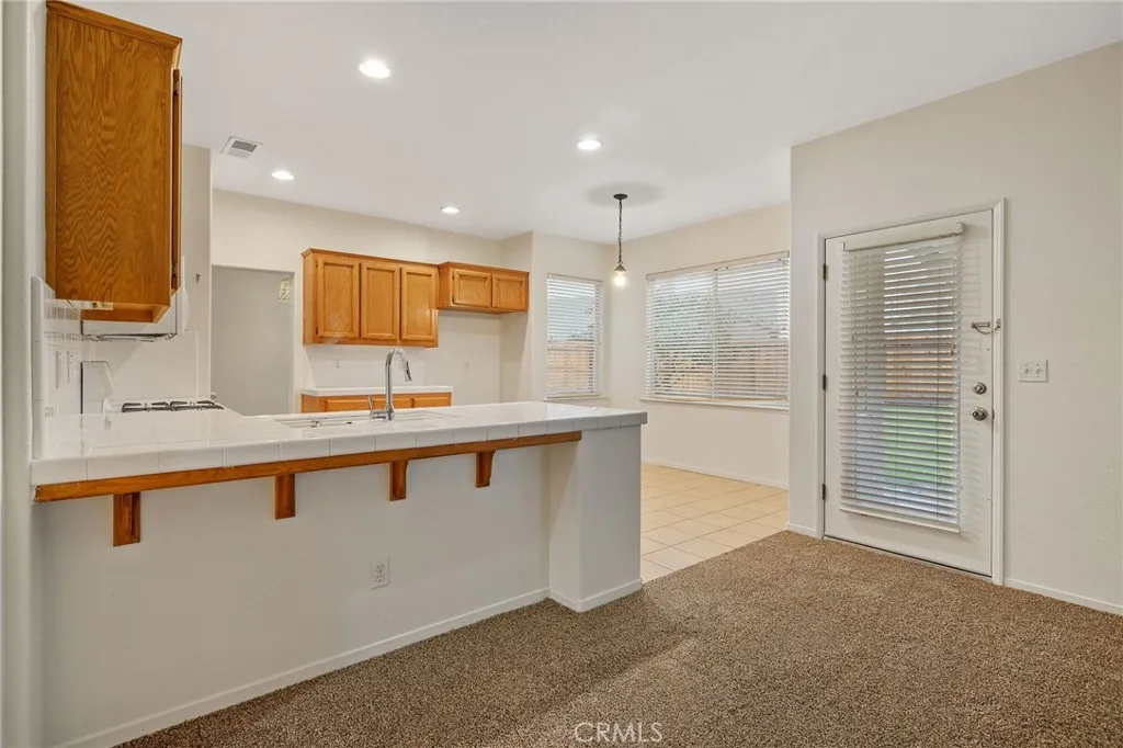 Additional image 87 of 3232 N Zion Cir, Hanford, CA 93230