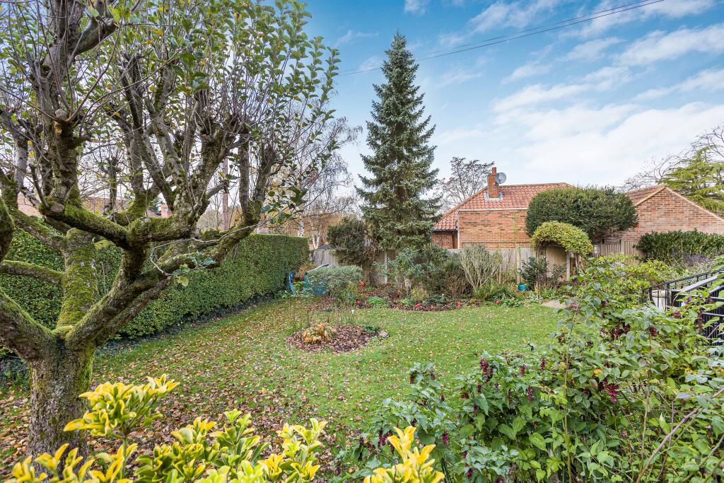 Additional image 21 of Elm Gardens, Welwyn Garden City, Hertfordshire, AL8