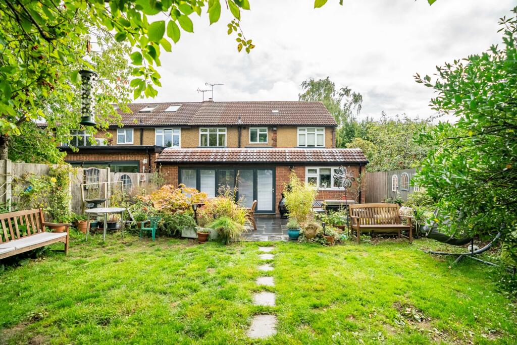 Additional image 27 of Ardens Way, St. Albans, Hertfordshire, AL4