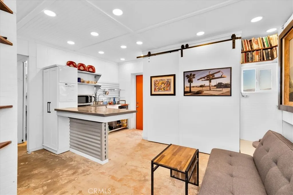 Additional image 6 of 84951 Amboy Rd, 29 Palms, CA 92277