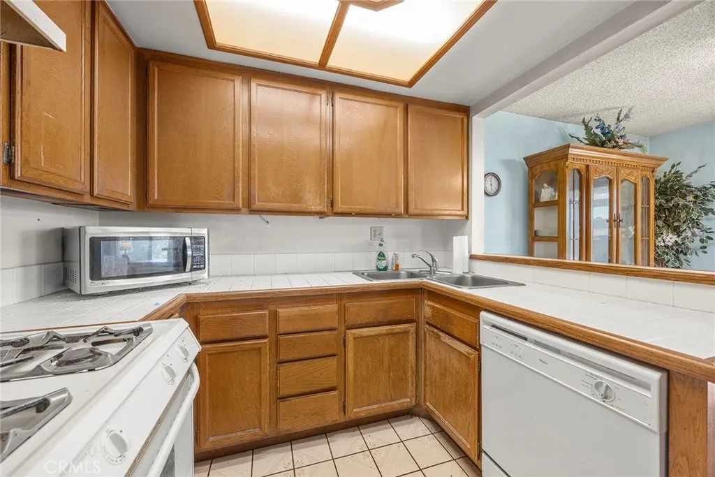 Additional image 41 of 23260 Newport Ln, Yorba Linda, CA 92887