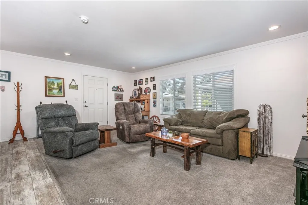 Additional image 33 of 18 Portola, San Fernando, CA 91345