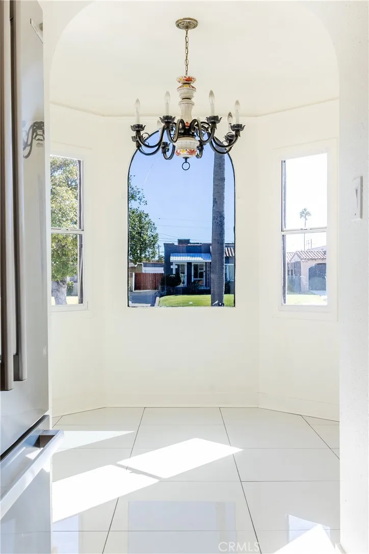 Additional image 91 of 2127 W 76th St, Los Angeles, CA 90047