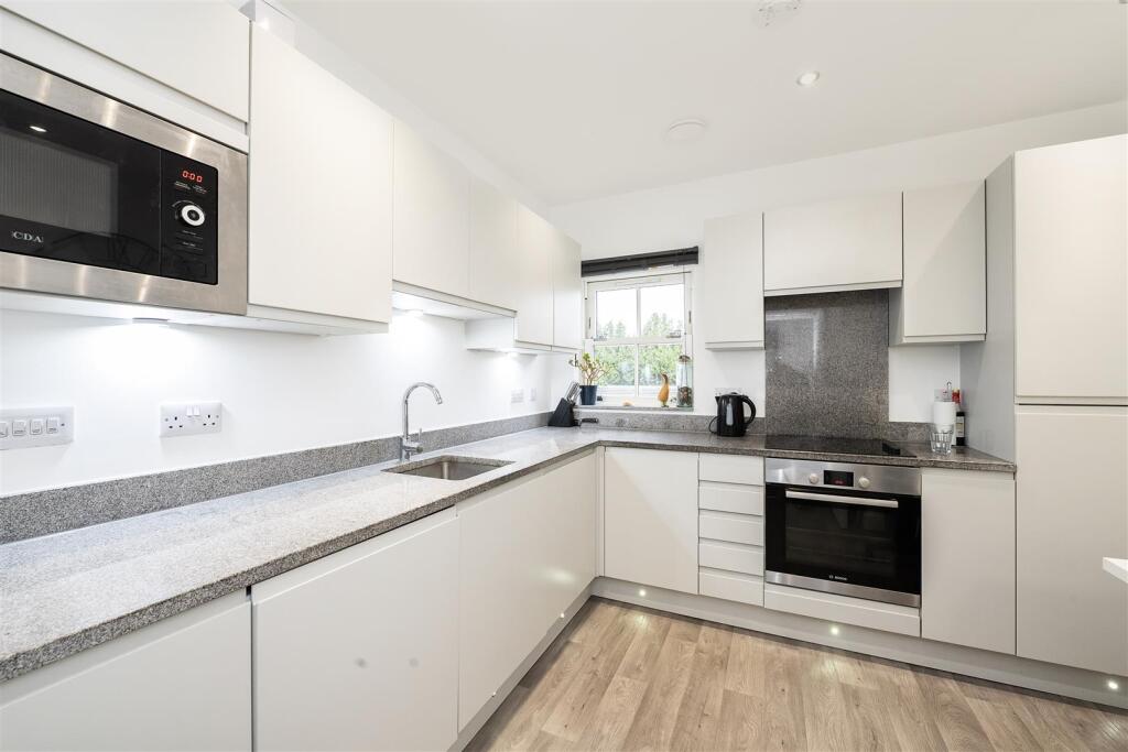 Additional image 11 of 35 High Street, Sandridge, St Albans