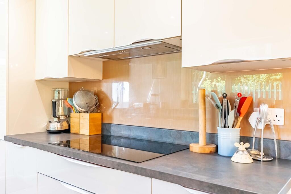 Additional image 5 of Tennyson Road, Harpenden, Hertfordshire, AL5