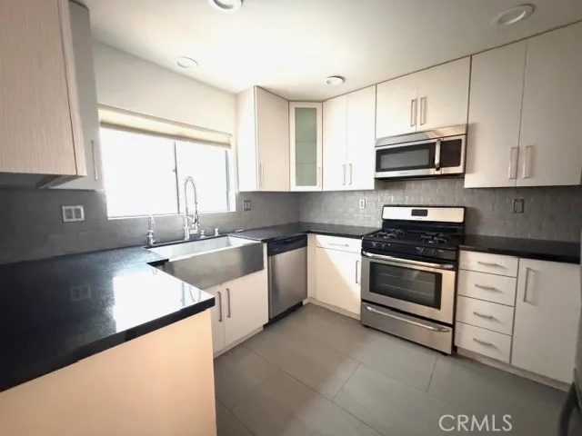 Additional image 7 of 2625 N Lincoln St, Burbank, CA 91504