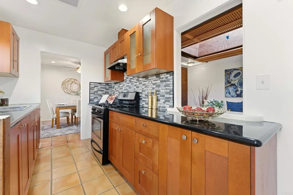 Additional image 8 of 962 Hanover Street, San Diego, CA 92114