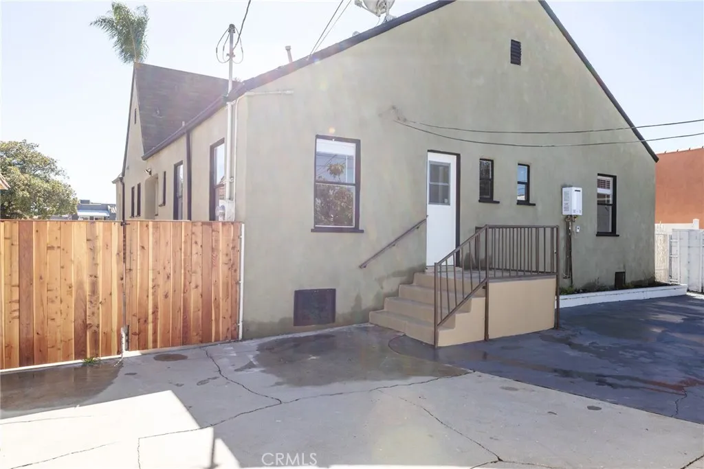 Additional image 7 of 2127 W 76th St, Los Angeles, CA 90047