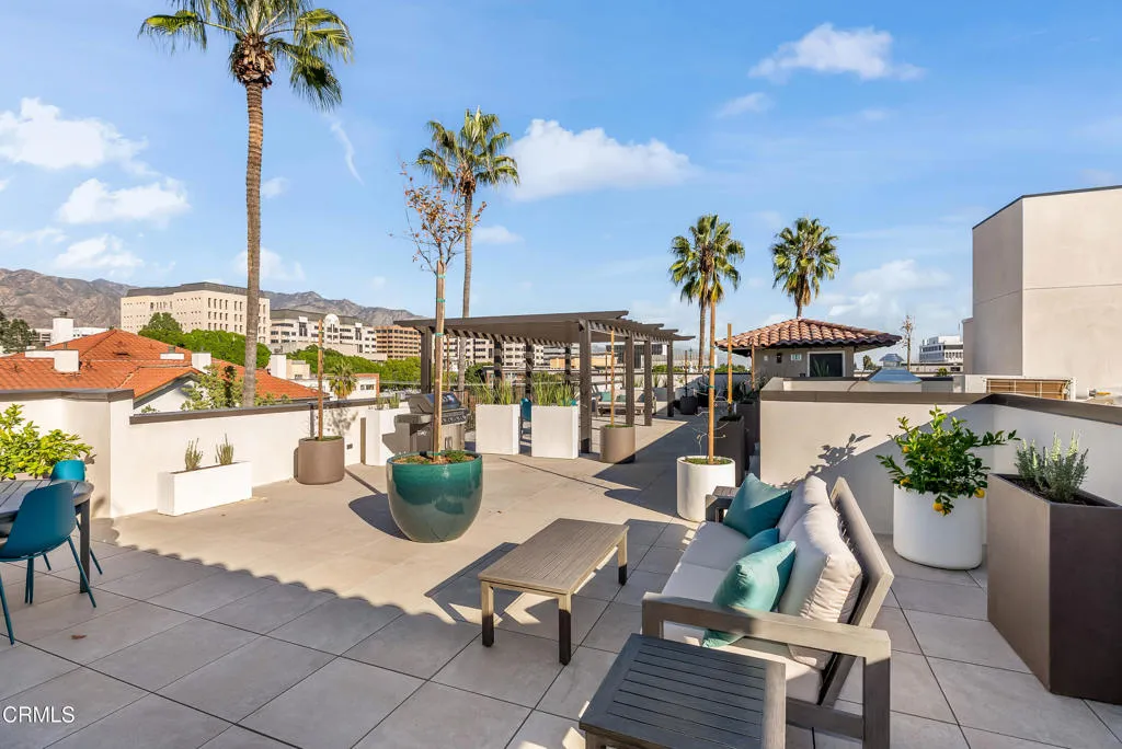 Additional image 78 of 139 S Oak Knoll Avenue Unit 203, Pasadena, CA 91101