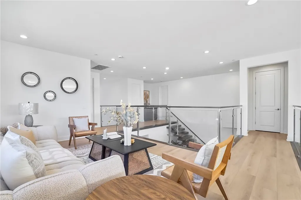 Additional image 24 of 27392 Dialogue Way, Valencia, CA 91381