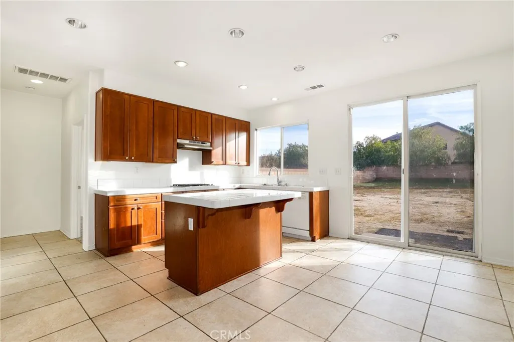 Additional image 46 of 1604 E Avenue J2, Lancaster, CA 93535