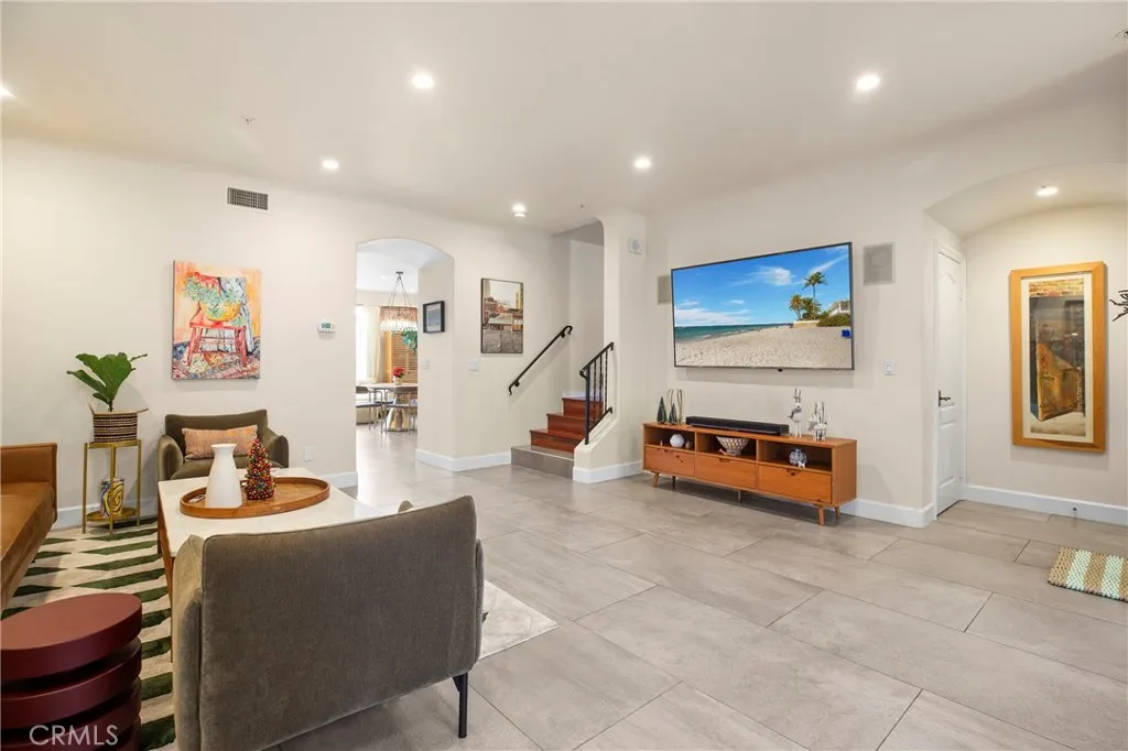 Additional image 10 of 308 5th Street, Huntington Beach, CA 92648