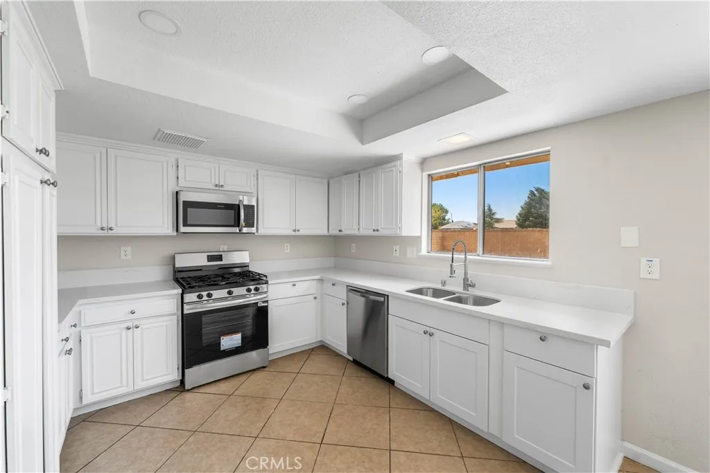 Additional image 18 of 716 E Avenue J5, Lancaster, CA 93535