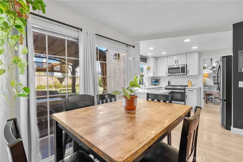 Additional image 13 of 21625 Farmington Ln, Saugus, CA 91350