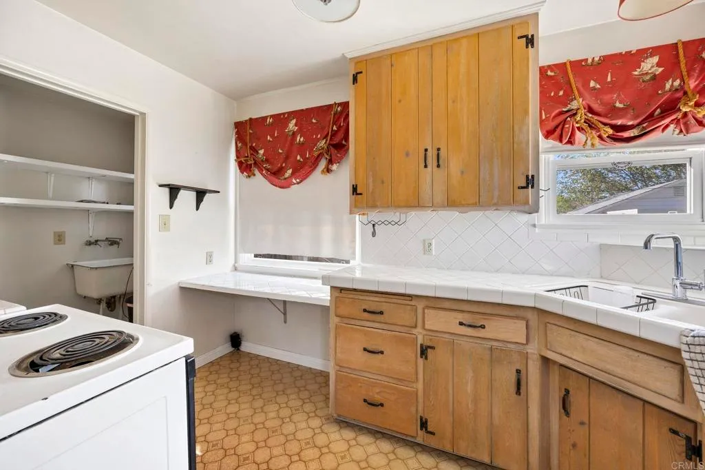 Additional image 9 of 1124 E Campus Way, Hemet, CA 92543