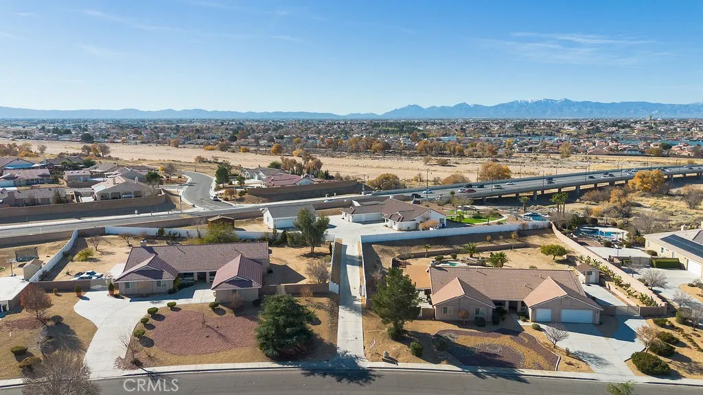 Additional image 70 of 18785 Sahale, Apple Valley, CA 92307