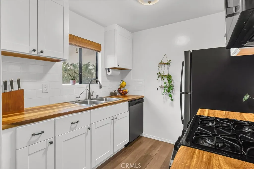 Additional image 3 of 1506 E 4th St Unit 206, Long Beach, CA 90802