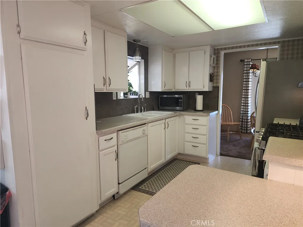 Additional image 12 of 19251 brookhurst St Unit 137, Huntington Beach, CA 92646