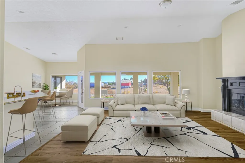 Additional image 3 of 10575 Tumbleweed Rd, Phelan, CA 92371