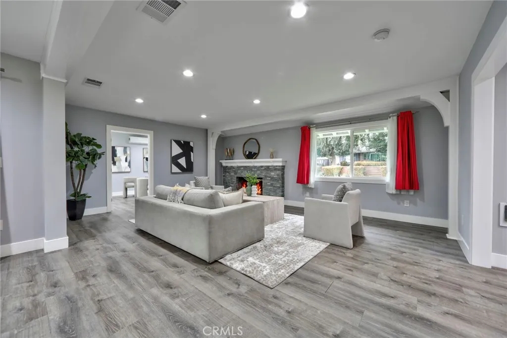 Additional image 9 of 3212 W Valley Heart Drive, Burbank, CA 91505