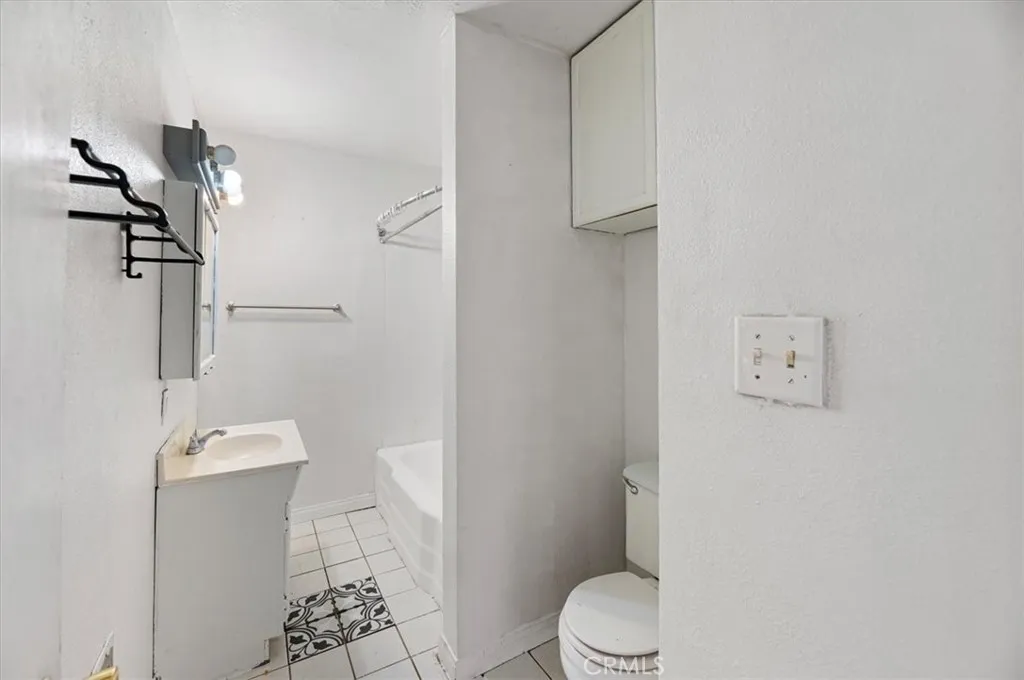 Additional image 37 of 44340 Foxton Ave, Lancaster, CA 93535