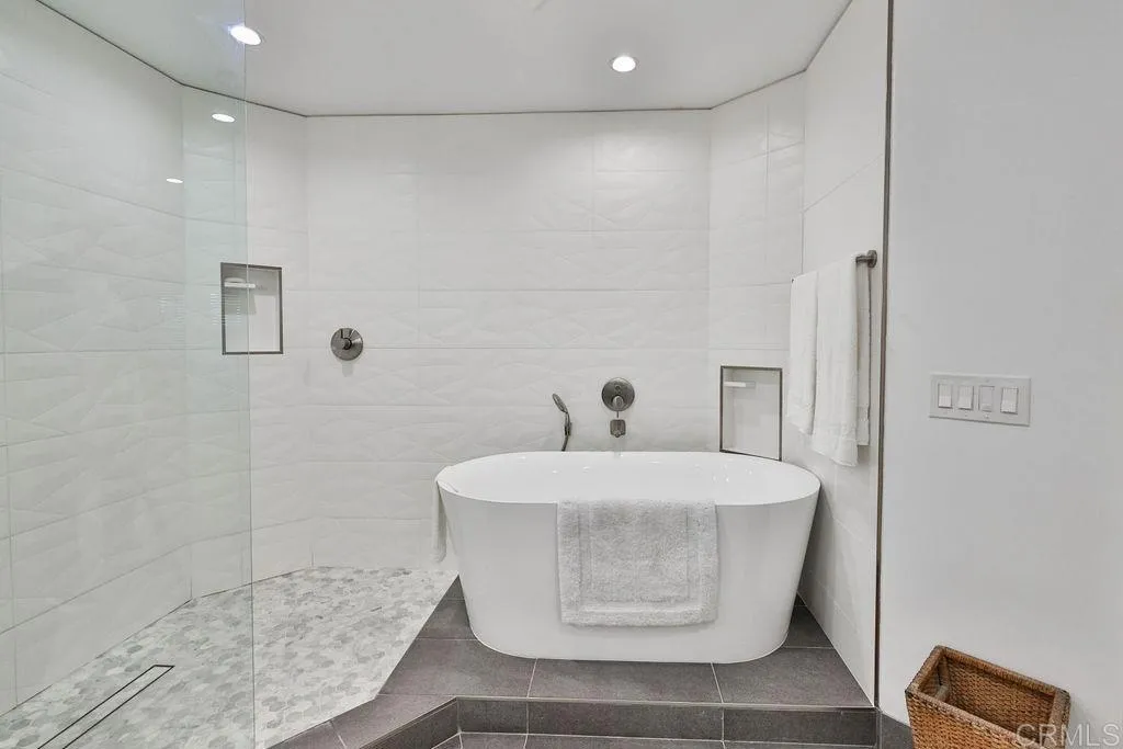 Additional image 30 of 1099 1st St Unit 420, Coronado, CA 92118