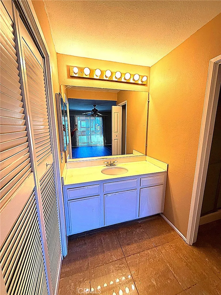 Additional image 23 of 13623 Valerio Unit C, Van Nuys, CA 91405