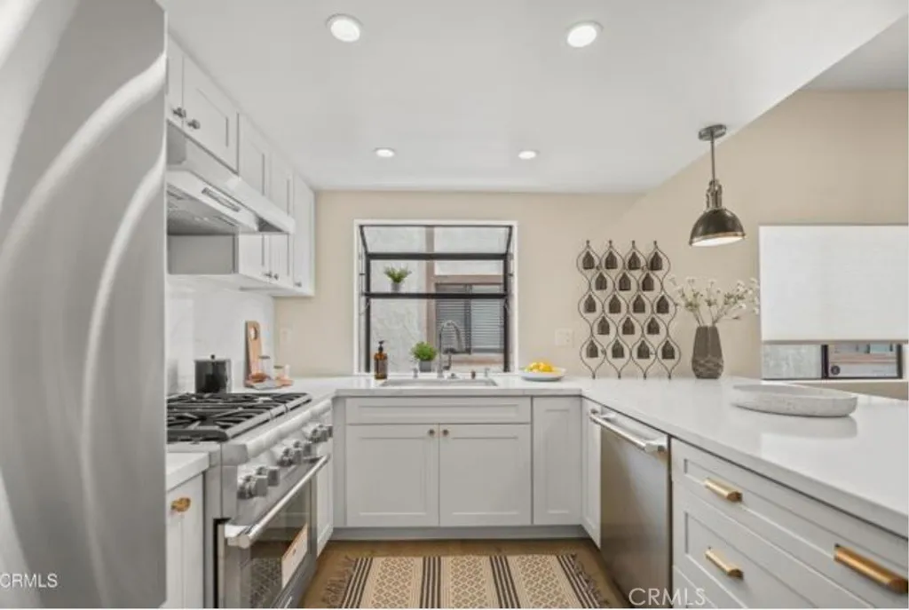 Additional image 7 of 511 S El Molino Unit 17, Pasadena, CA 91101