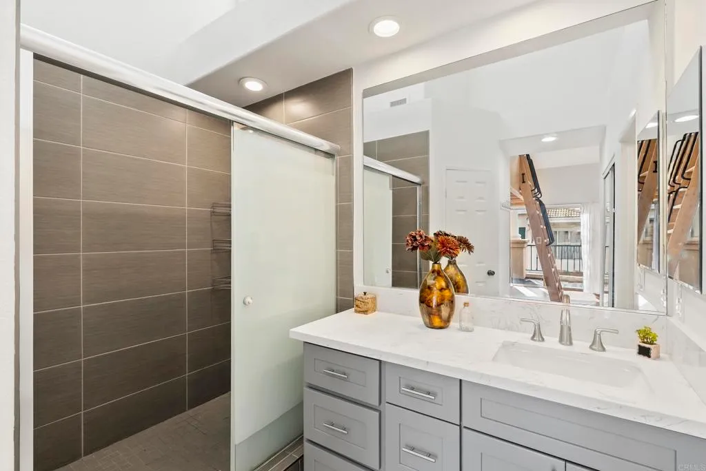 Additional image 18 of 7215 Calabria Court Unit 74, San Diego, CA 92122