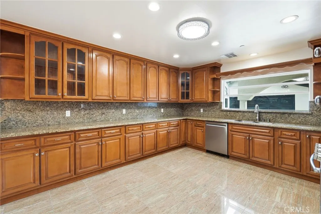 Additional image 10 of 216 N Catalina St, Burbank, CA 91505