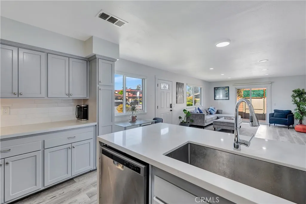 Additional image 10 of 4612 Via Vista Circle Unit 5, Huntington Beach, CA 92649