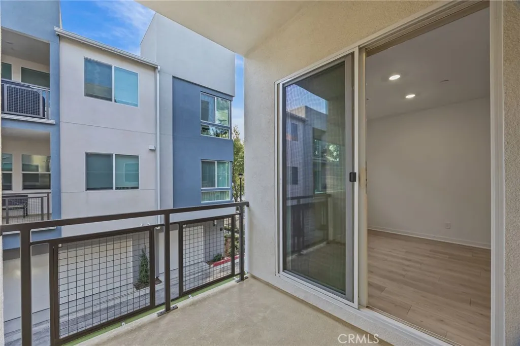 Additional image 17 of 980 N Tangent Privado Unit 202, Ontario, CA 91764