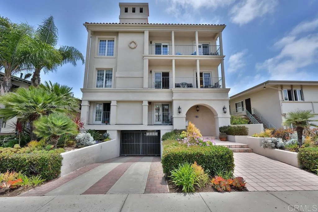 Additional image 70 of 229 Orange Ave Unit 3, Coronado, CA 92118