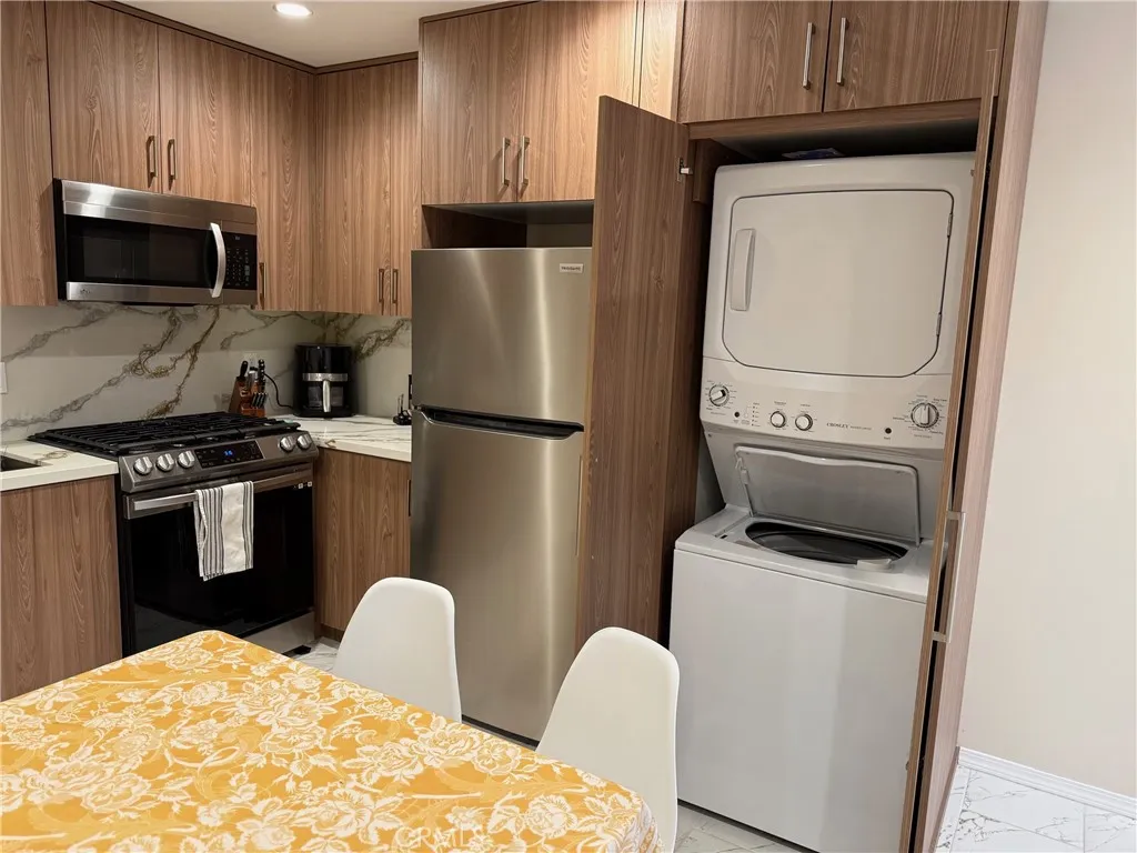 Additional image 3 of 20625 Tuba Street, Chatsworth, CA 91311