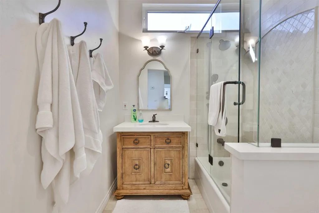 Additional image 83 of 408 5th St, Coronado, CA 92118